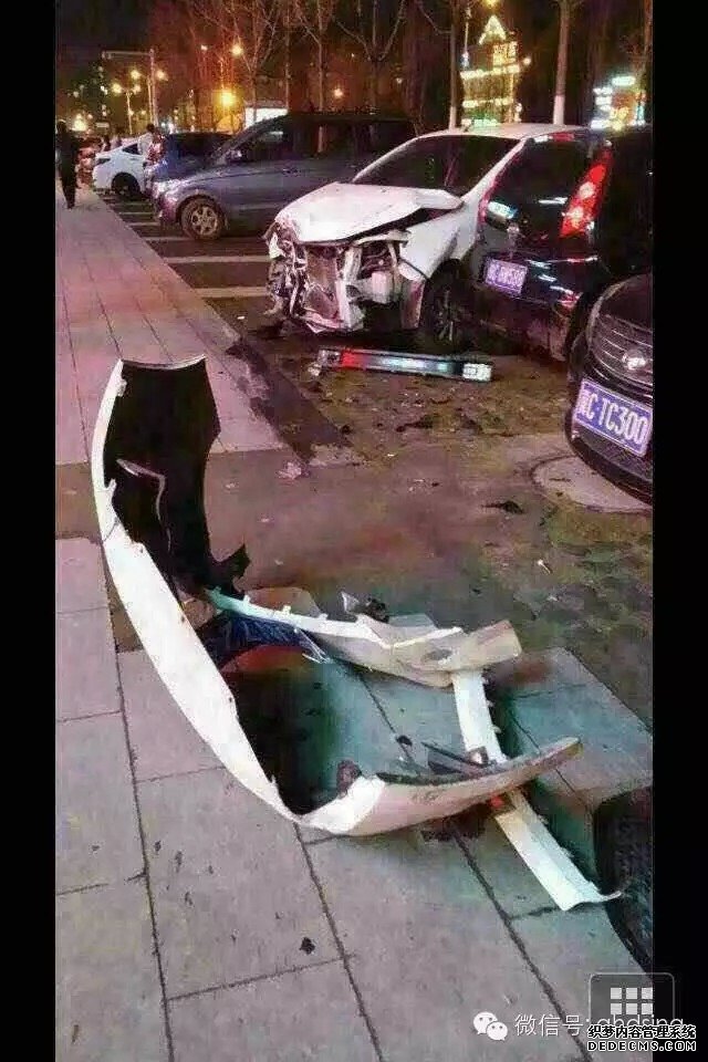 事故丨秦皇島開發(fā)區(qū)廣緣超市附近發(fā)生連環(huán)車禍！司機(jī)逃逸